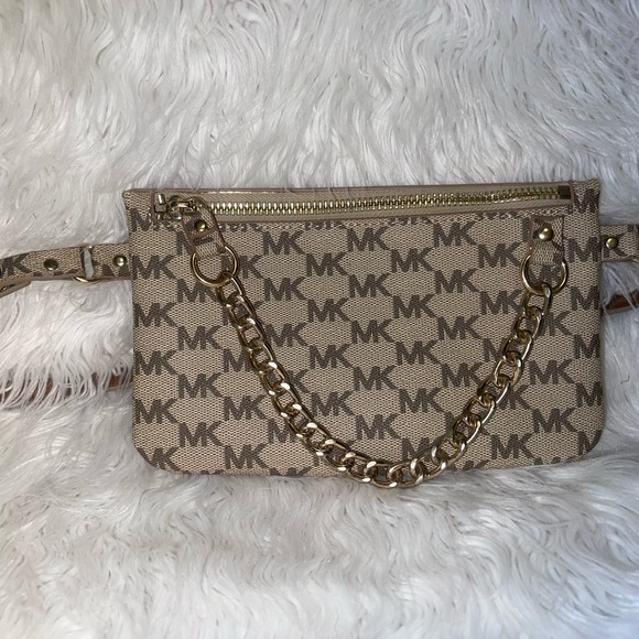 Michael Kors belt bag - Picture 1 of 9